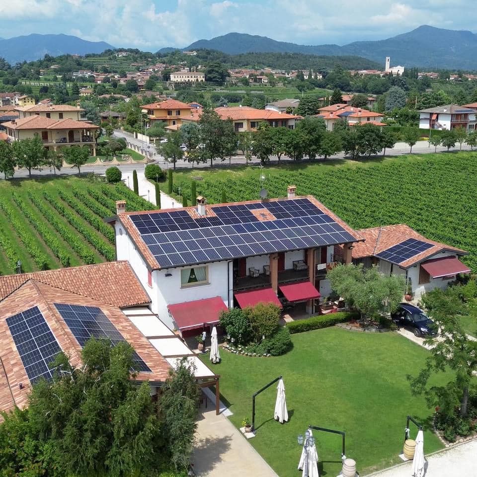 Agrivoltaico Torri pannelli fotovoltaici