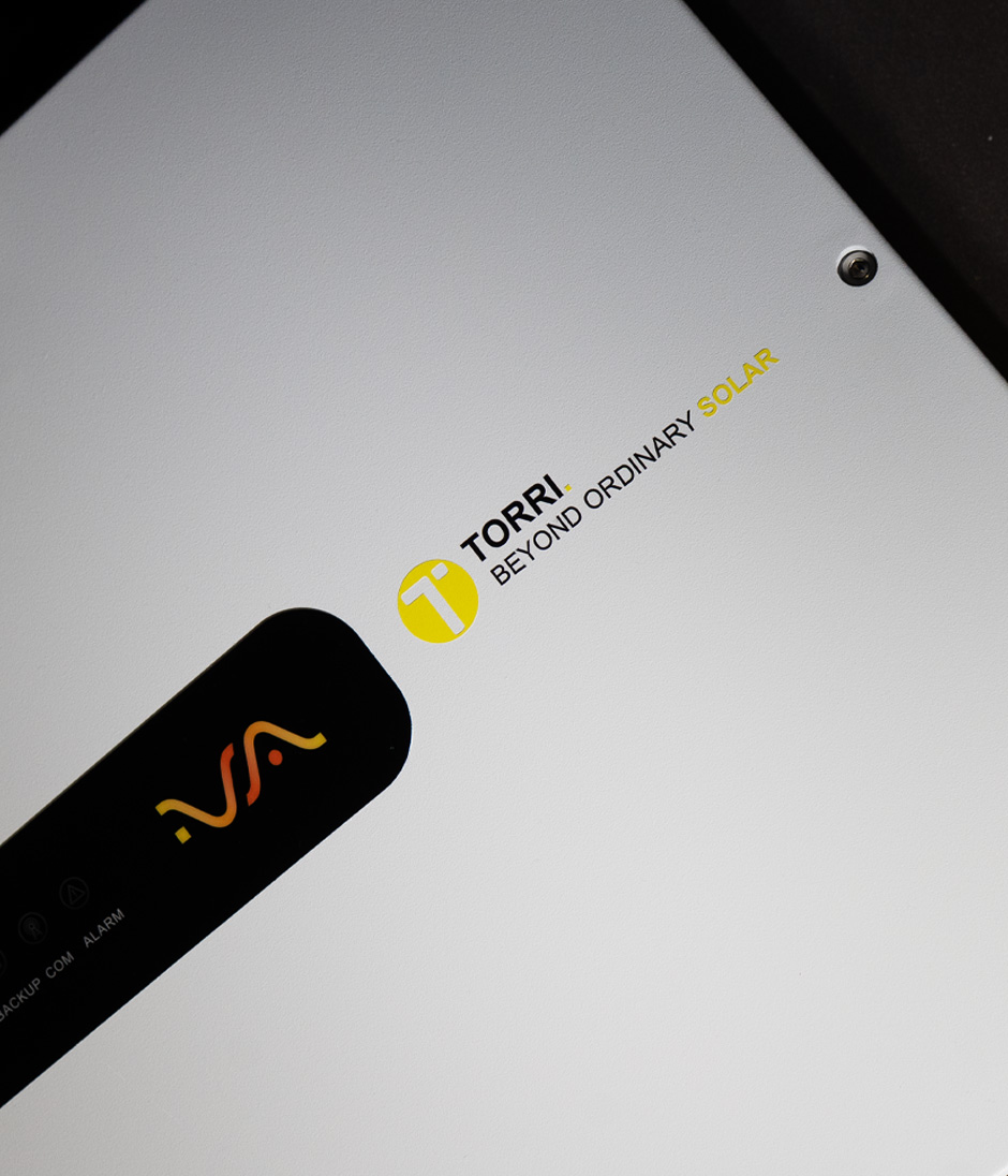 aura 4 6k inverter monofase ibrido made in italy