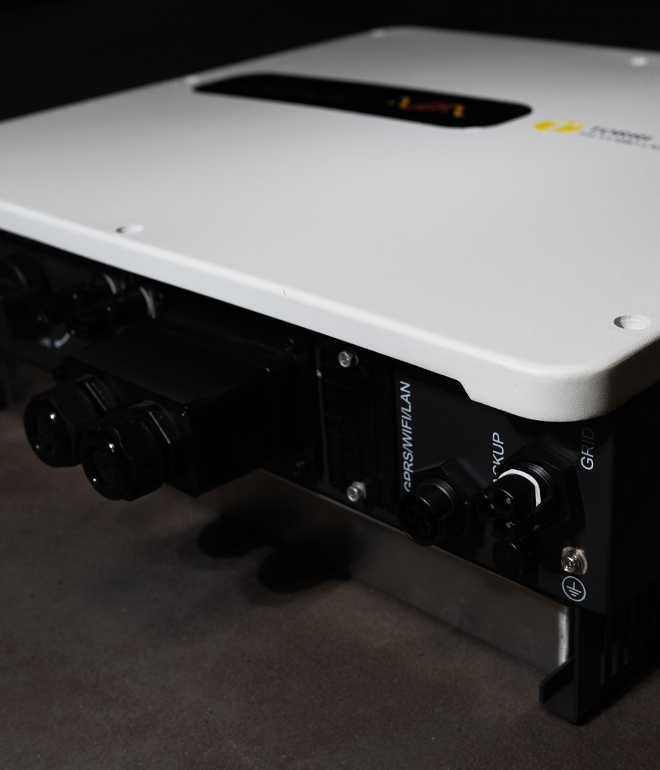 aura 6 0k inverter monofase ibrido per impianti residenziali