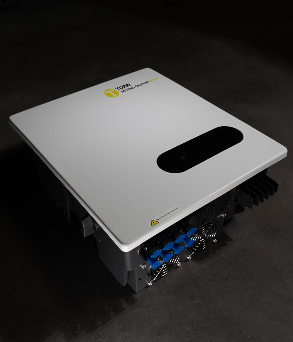 aura inverter trifase commerciale per impianto fotovoltaico