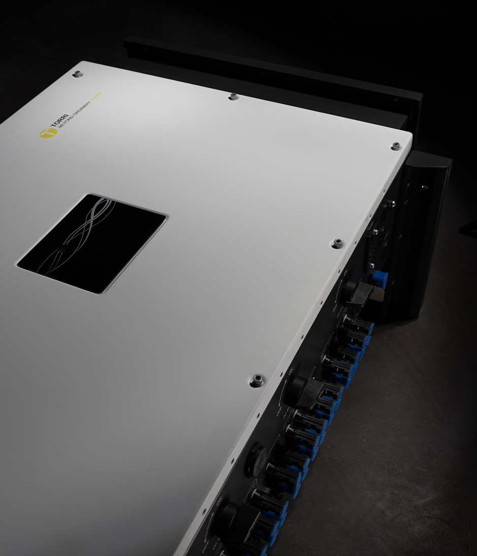 aura inverter trifase industriale per impianti su larga scala