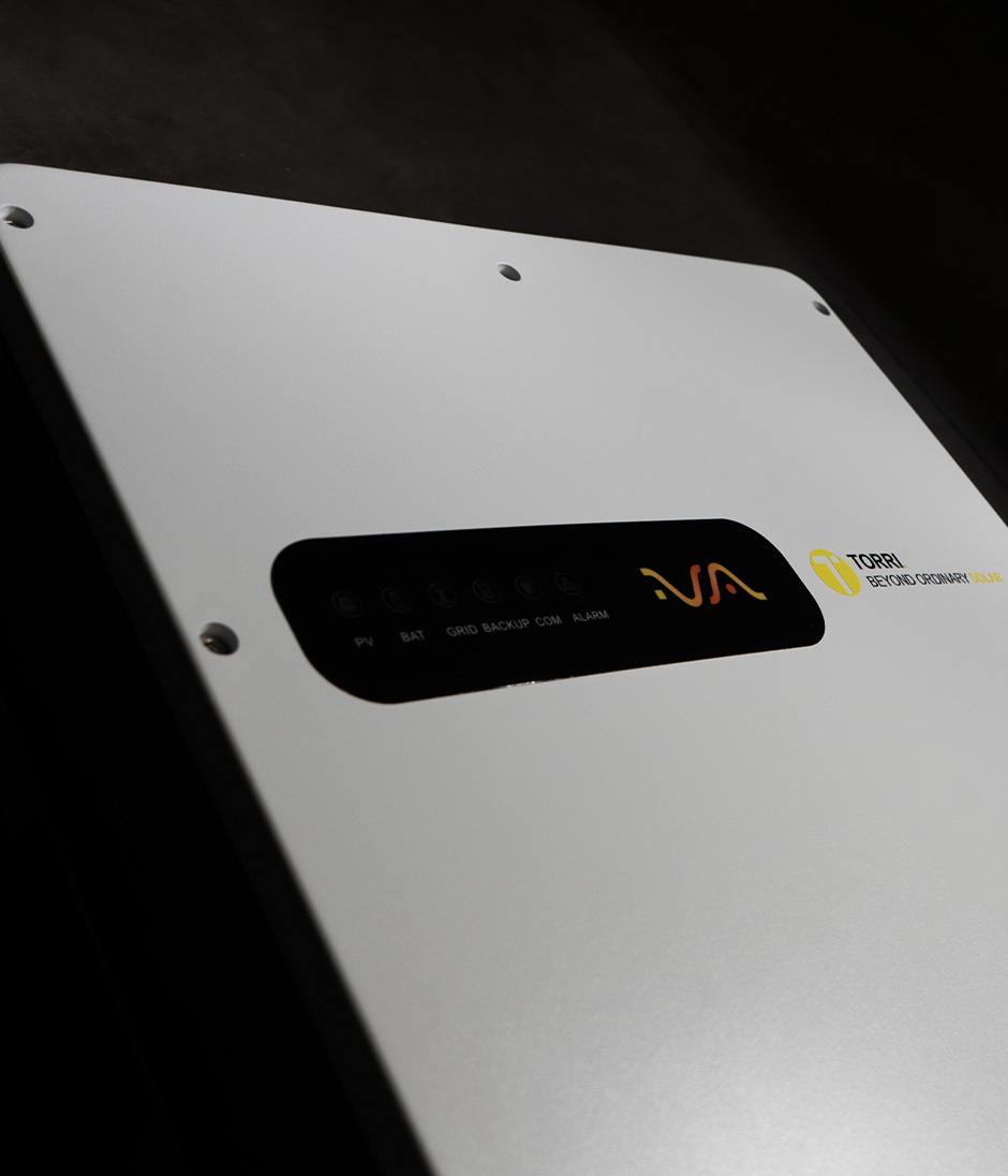 aurainverter monofase ibrido modulare torri efficienza