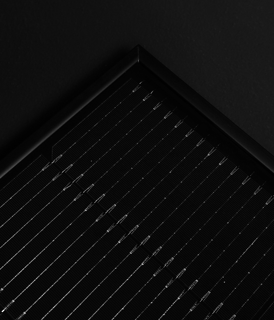 integra total black pannello nero fotovoltaico