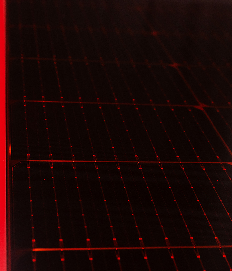 pannello fotovoltaico made in italy cornice rossa